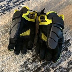Lacrosse gloves